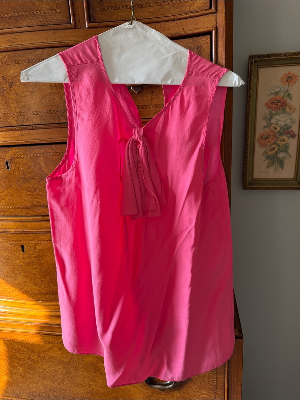 Sleeveless Pink Tie-Neck Women's Top